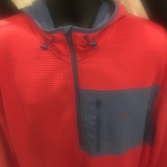 Southern Tide textured pullover with hood - Picture 2 of 4